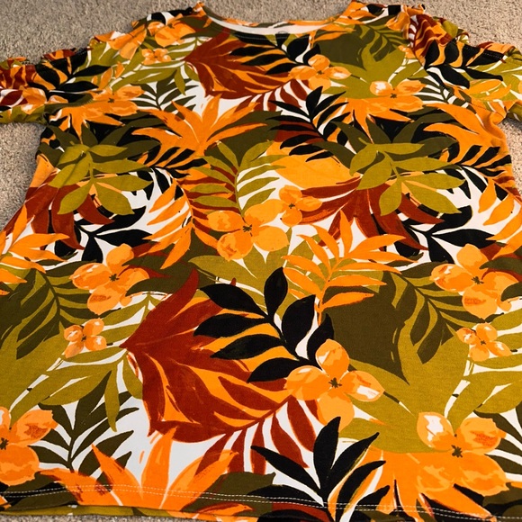 Ruby Rd. Multicolor Floral Top. Size L - Picture 12 of 12